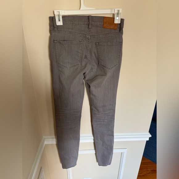 J. Crew Size 26 Gray Lookout High-Rise Skinny 28” Inseam NWOT Casual Jeans - Picture 5 of 9